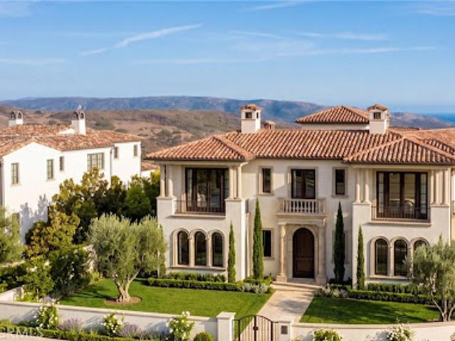 House for sale in Corona Del Mar, California