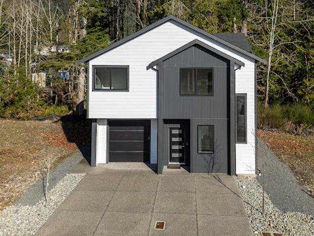 House for sale in Lake Cowichan, British Columbia
