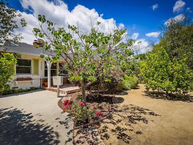 House for sale in Sherman Oaks Neighborhood Council District, Canoga Park
