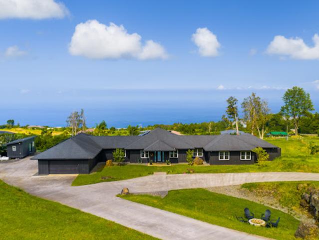 House for sale in Holualoa, Hawaii