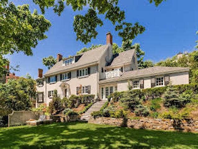 House for sale in Westmount