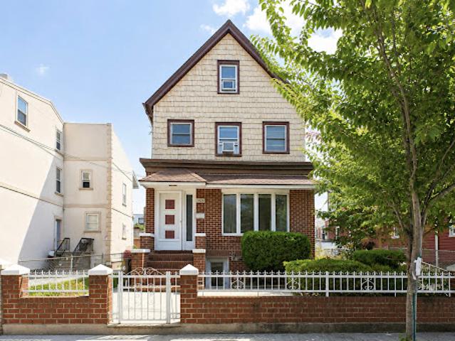 House for sale in Arverne, New York