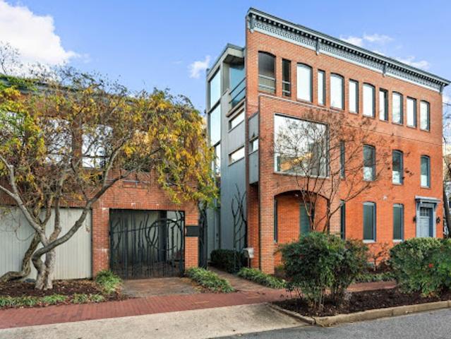 House for sale in Washington