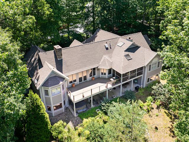 House for sale in Hendersonville