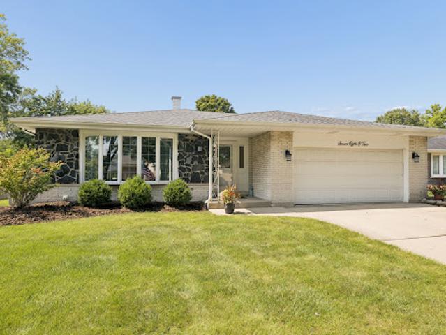 House for sale in Darien, Illinois