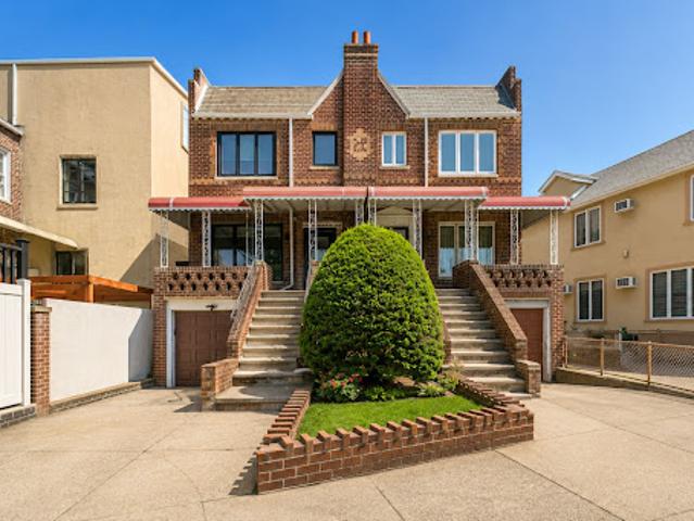 House for sale in Arverne, New York
