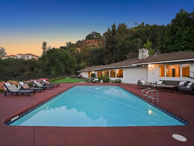 House for sale in Studio City Neighborhood Council District, Canoga Park