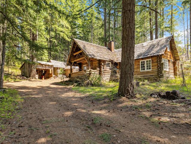 House for sale in Trout Lake, Washington