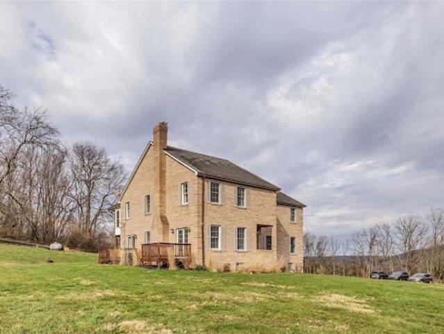 House for sale in Zelienople, Pennsylvania