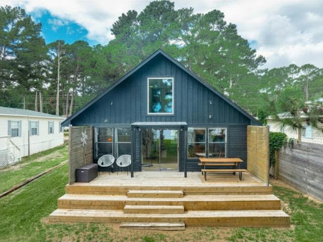 House for sale in Henderson, Texas