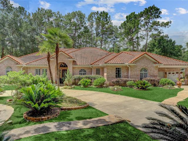 House for sale in Magnolia, Texas