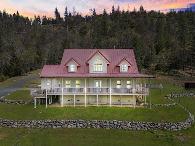 House for sale in Lewiston, California