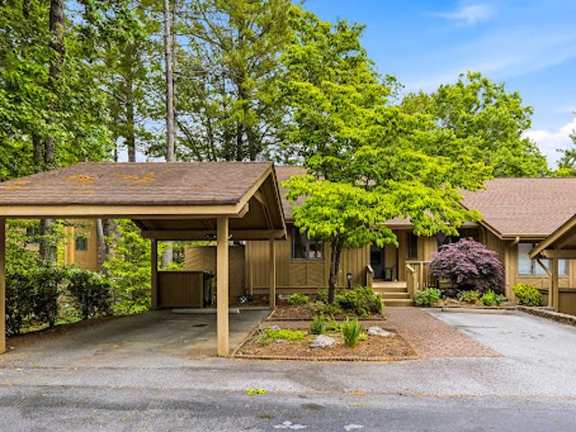 House for sale in Hendersonville, North Carolina