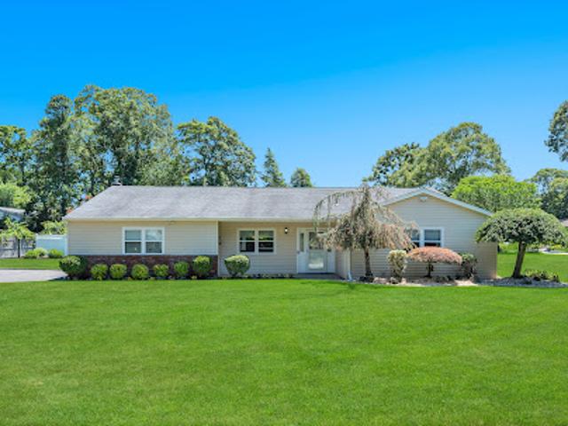 House for sale in Centereach, New York