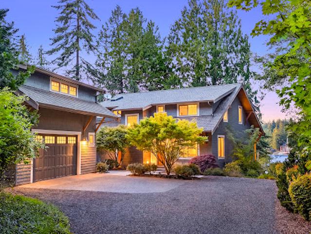 House for sale in Bainbridge Island, Washington
