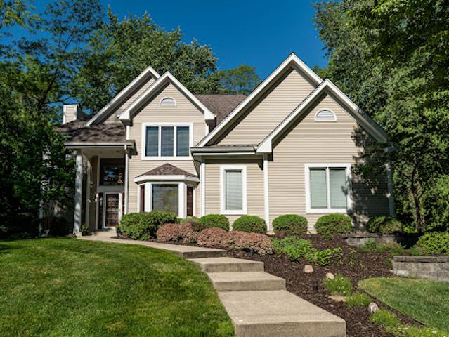House for sale in Pewaukee, Wisconsin