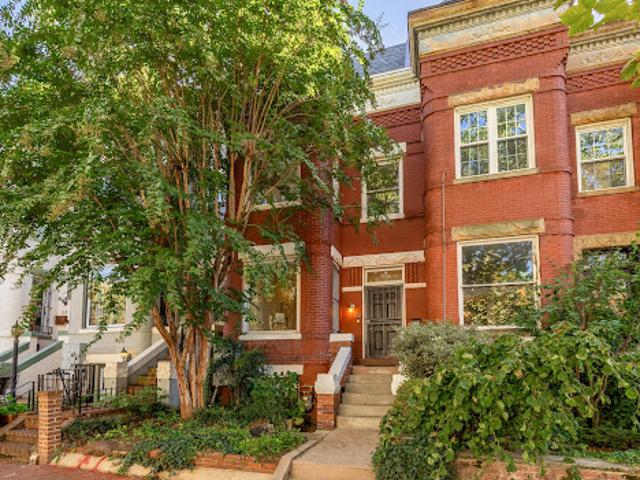 House for sale in Washington