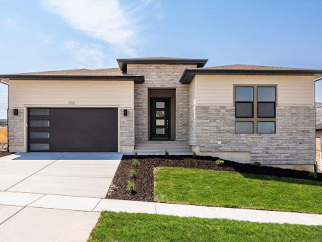 House for sale in Saratoga Springs, Utah
