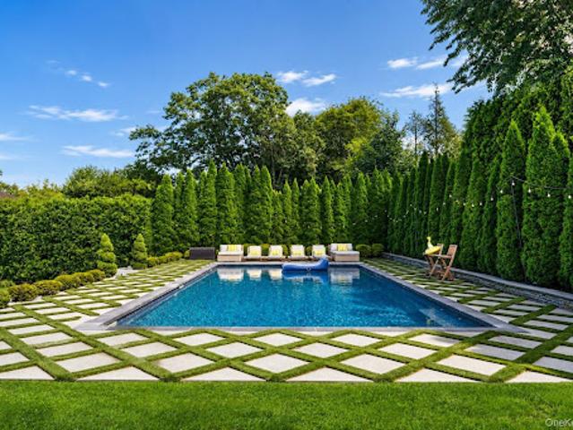 House for sale in Huntington, New York