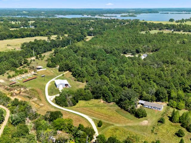 House for sale in Chandler, Henderson County