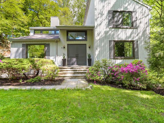 House for sale in Cos Cob, Connecticut