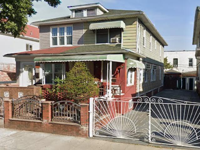 House for sale in Arverne, New York