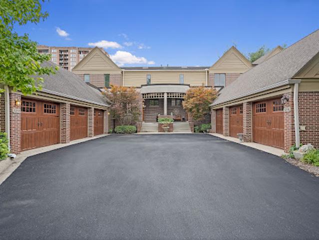 House for sale in Hinsdale, Illinois