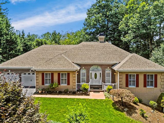 House for sale in Hendersonville, North Carolina