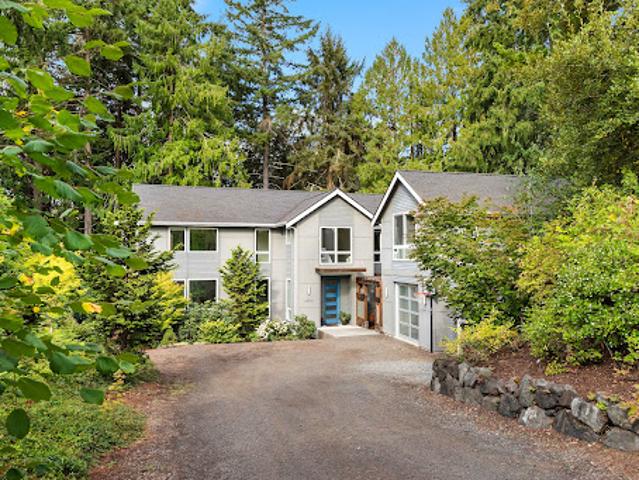 House for sale in Bainbridge Island, Washington