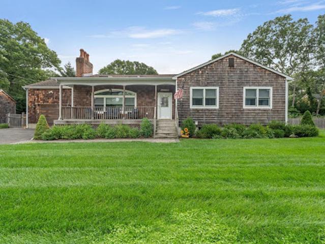 House for sale in Wainscott, New York