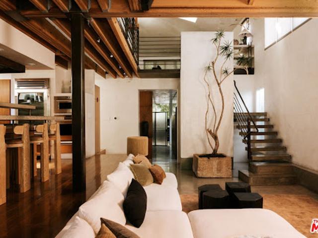 House for sale in Canoga Park, California