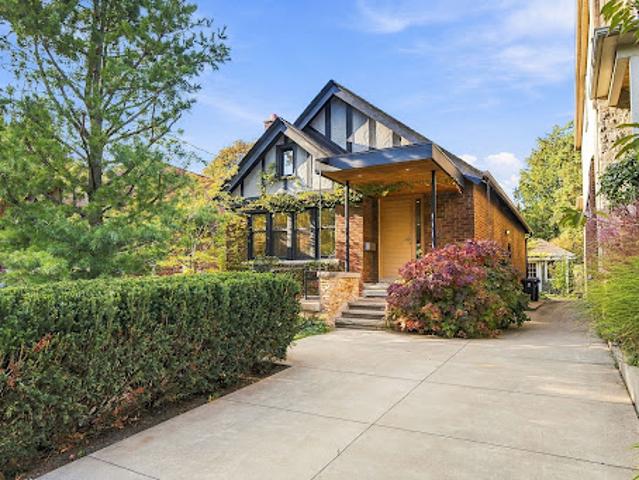 House for sale in Toronto, Golden Horseshoe