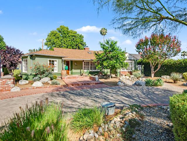 House for sale in Van Nuys Neighborhood Council District, Canoga Park