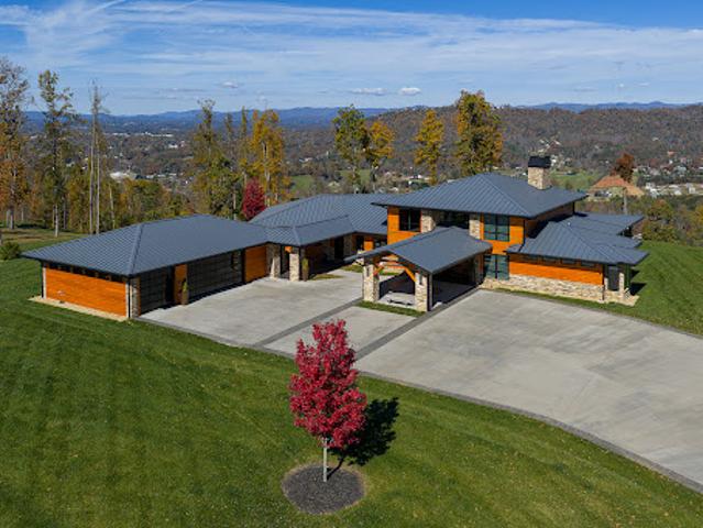 House for sale in Weaverville, North Carolina