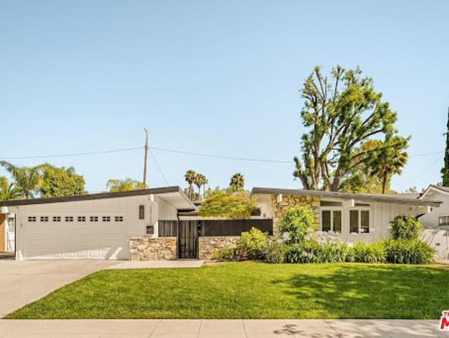 House for sale in Woodland Hills-Warner Center Neighborhood Council District, Canoga Park