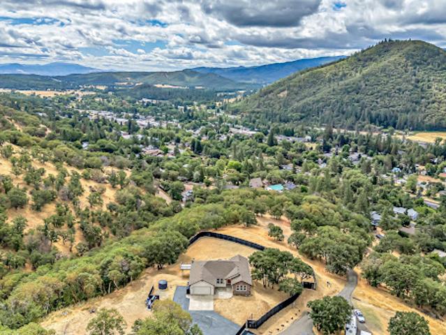 House for sale in Gold Hill