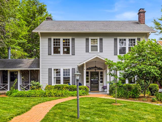 House for sale in Hendersonville, North Carolina
