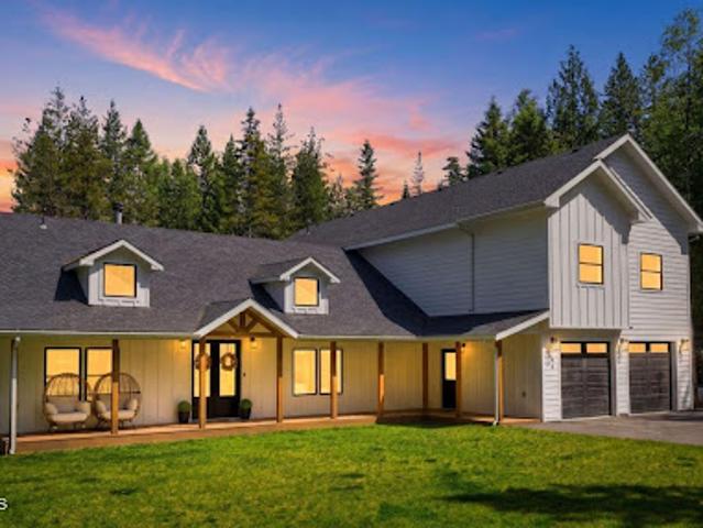 House for sale in Cocolalla, Idaho