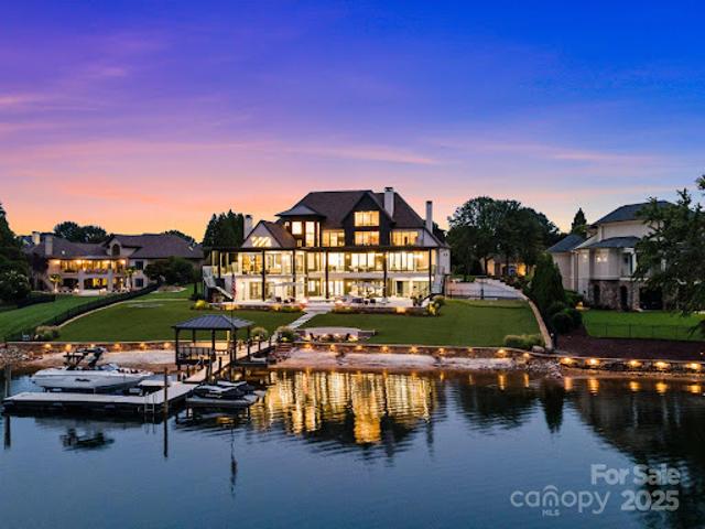 House for sale in Mecklenburg, North Carolina