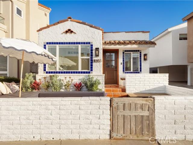 House for sale in Corona Del Mar, California