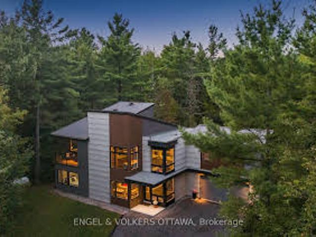 House for sale in Kanata