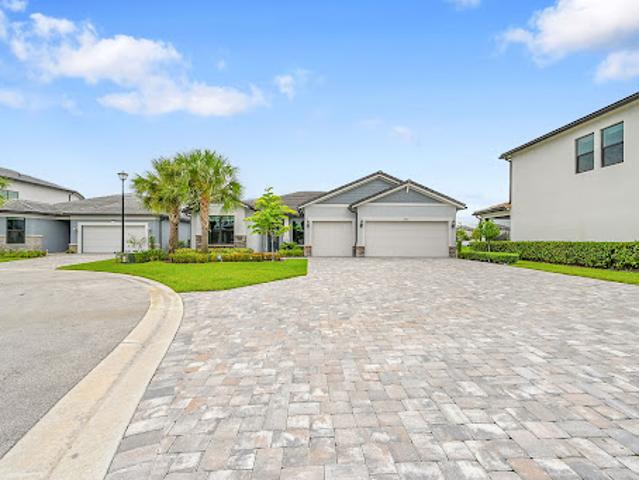 House for sale in Oakland Park, Florida