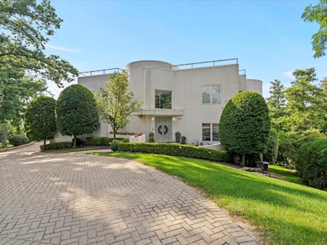 House for sale in Oak Brook, Illinois