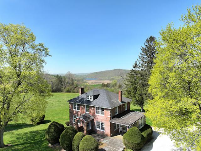 House for sale in Sharon, Connecticut