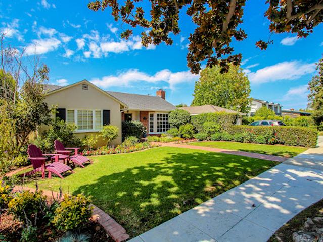 House for sale in Long Beach, California