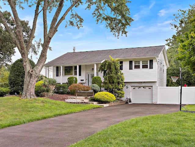 House for sale in Monmouth, New Jersey