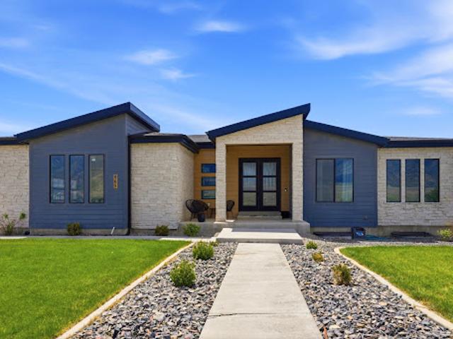 House for sale in Mona, Utah
