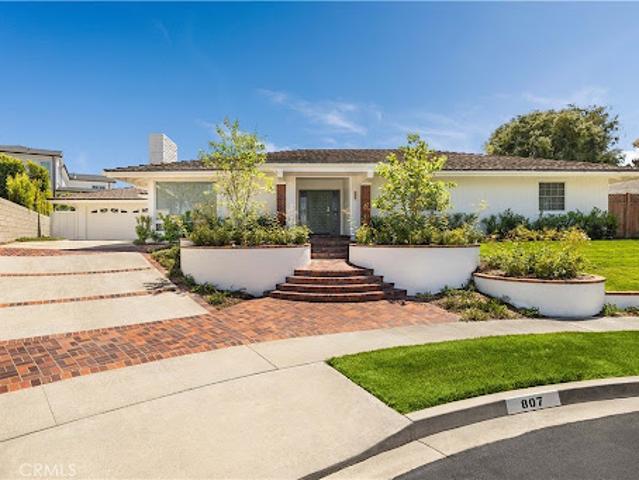 House for sale in Corona Del Mar, California