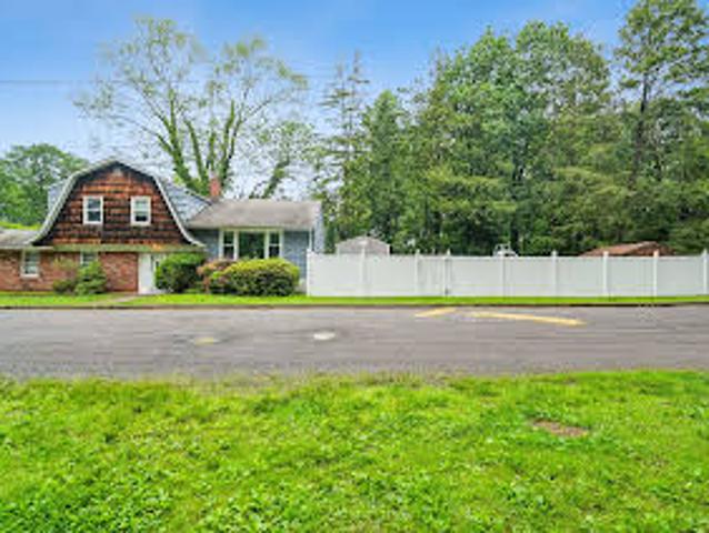 House for sale in Bergenfield