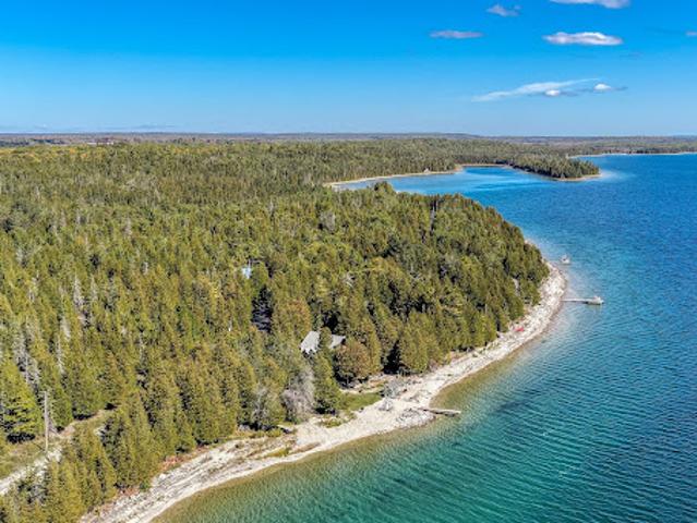 House for sale in Tehkummah Township, Northeastern Ontario